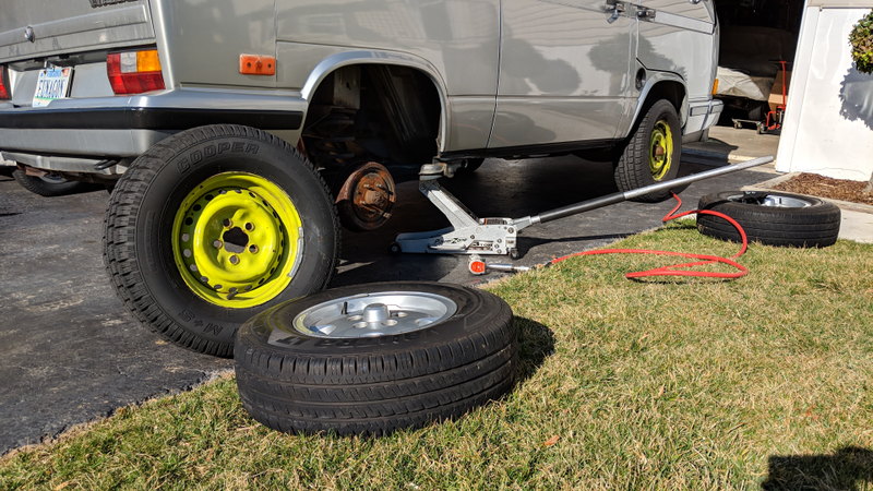 Illustration for article titled How To Ruin A Set Of Tires In 1000 Miles Or Less.